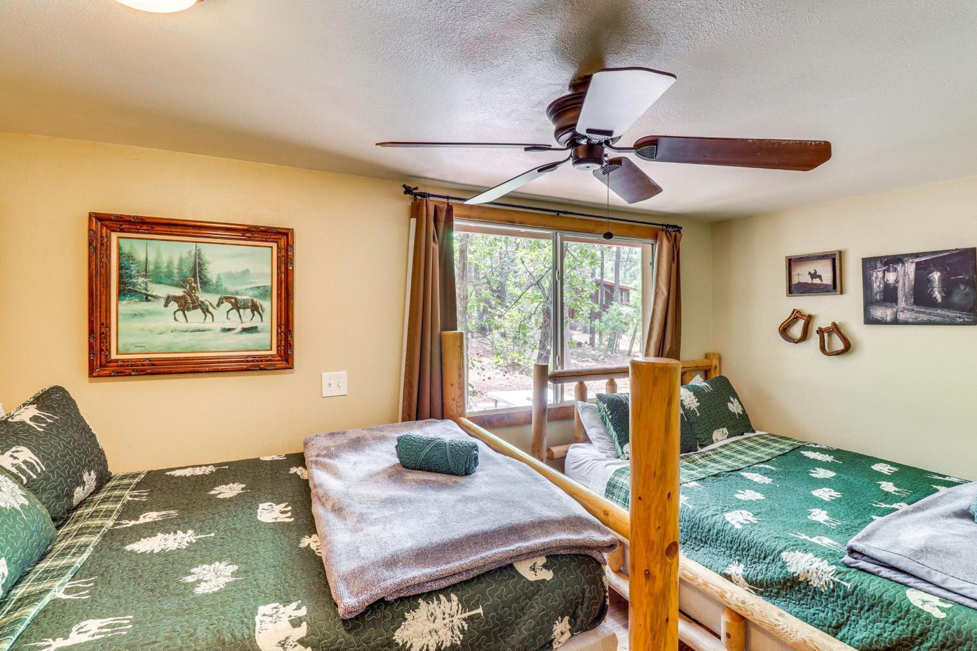 Show Low Cabin With Bbq And Fire Pit Pets Welcome! Экстерьер фото